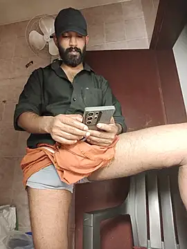 MalluBeard Adlı Modelin Canlı XXX Sohbeti
