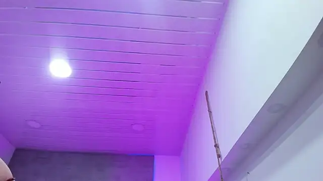 צ'אט XXX בשידור חי של melanie_roux__