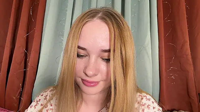 Emma_Ante Adlı Modelin Canlı XXX Sohbeti