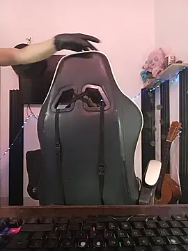 ShainaMonroe's Live XXX Chat