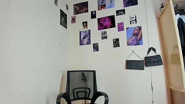 Aisha_hotts777 Live XXX-Chat