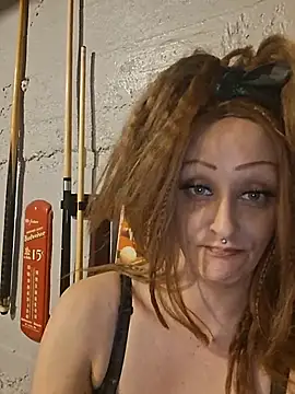 צ'אט XXX בשידור חי של Splash_Queen420