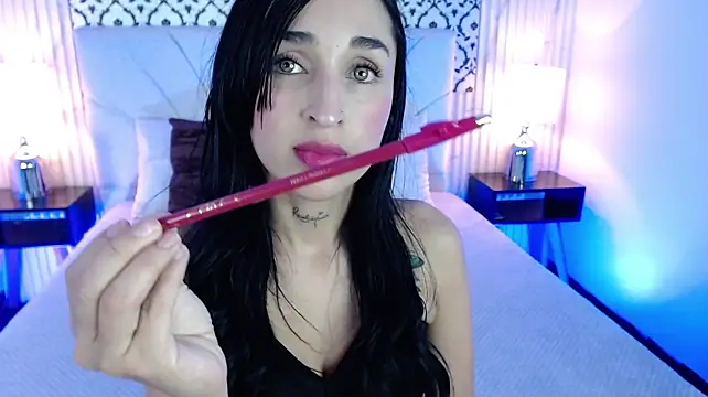 Chloe__Brm Adlı Modelin Canlı XXX Sohbeti