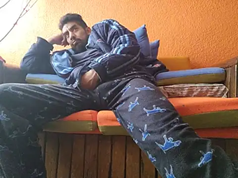 צ'אט XXX בשידור חי של MexaCamGuy