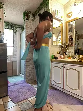 XXX chat uživo modela TranSexualJade95