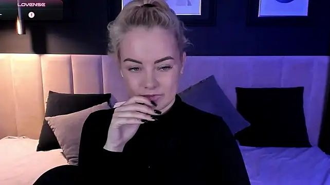 دردشة StephanieSweety الجنسية المباشرة