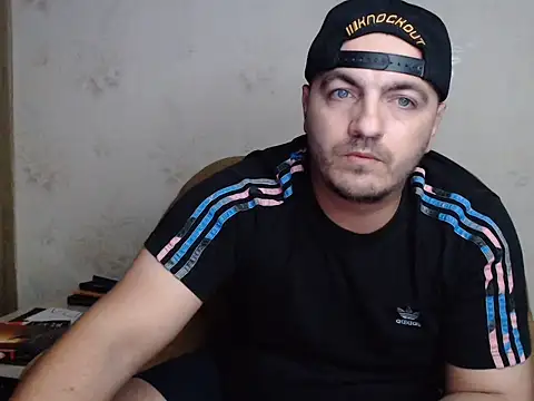MasterTaylor élő XXX-chatje