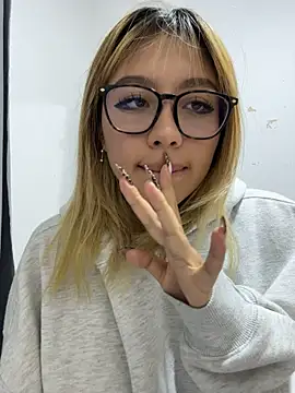 Chat +18 de Doll_liaa ao vivo