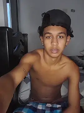 YourCaramelBoy Webcamshow