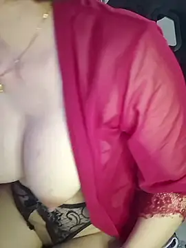 צ'אט XXX בשידור חי של Hott_baby