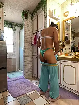 Chat +18 de TranSexualJade95 ao vivo