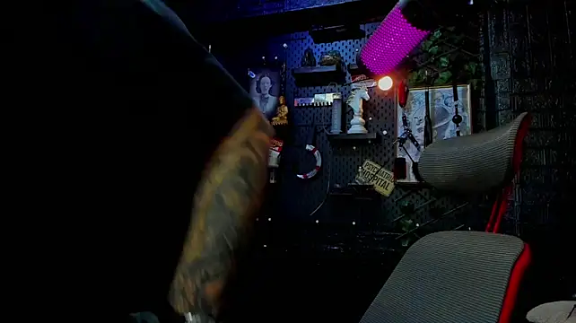 LexHardyのライブXXXチャット
