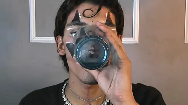 derek_blake XXX чат на живо