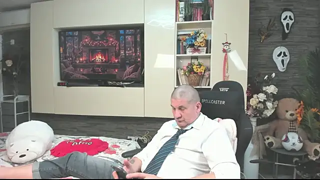 SpartacusDaddy48 Chat XXX live
