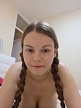 AnnaSweet18's Live XXX Chat