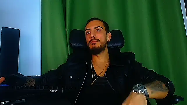 ArroganceKING élő XXX-chatje