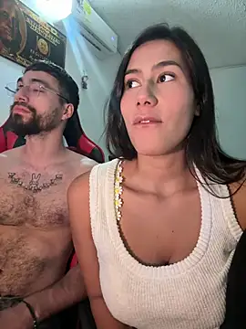 Chatroom XXX en direct de Two_Shades