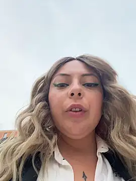 Chat +18 de Bela-outdoor ao vivo