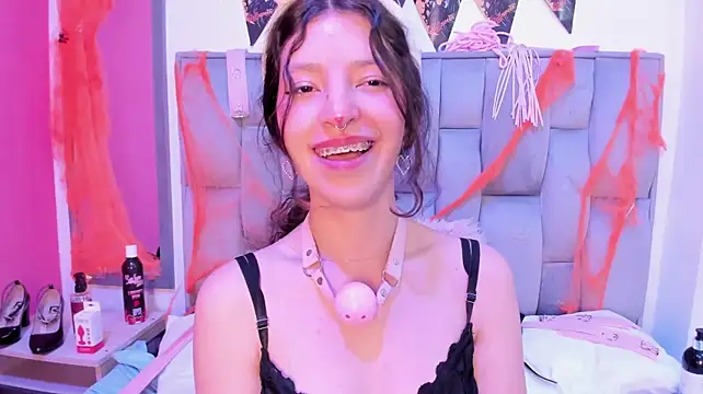 Namii__ Adlı Modelin Canlı XXX Sohbeti