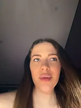 -SweetDi-'s Live XXX Chat