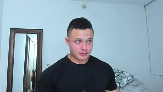 KingLevi01 Live XXX Chat