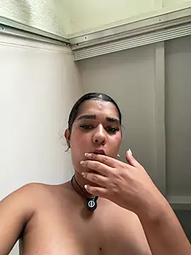 EmmaRoux_'s Live XXX Chat