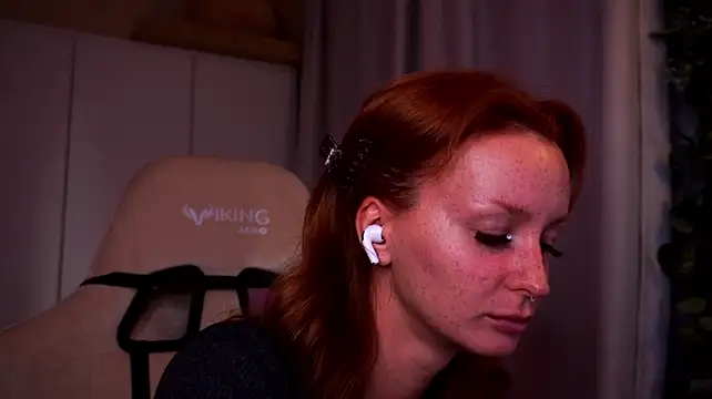 Liuba_Fox Adlı Modelin Canlı XXX Sohbeti