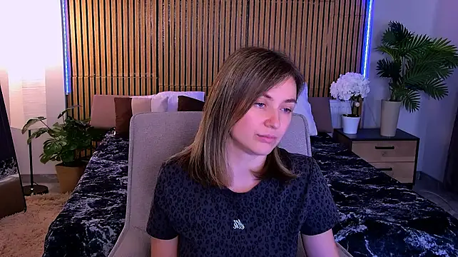 EmeraldGlow Live XXX Chat
