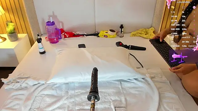 bounce_katty's Live XXX Chat