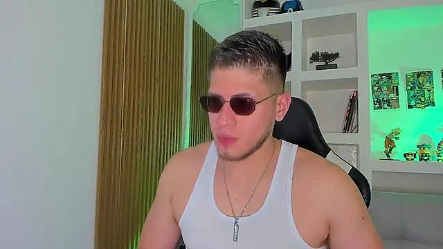 XXX chat uživo modela SebastianMaximoff_