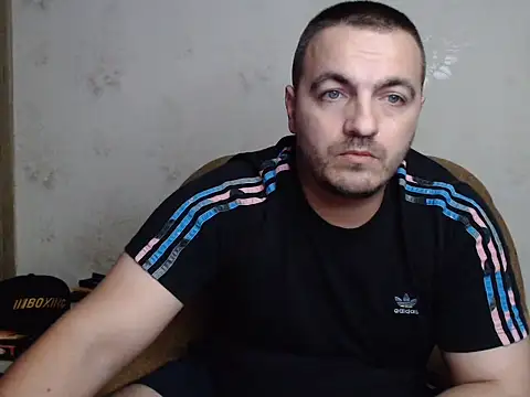 MasterTaylor élő XXX-chatje
