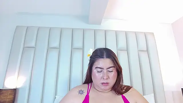 aandreaperez Adlı Modelin Canlı XXX Sohbeti