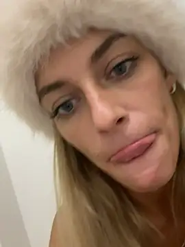 Bellalolahot Chat XXX in diretta