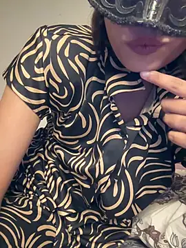 sony_cutie Adlı Modelin Canlı XXX Sohbeti