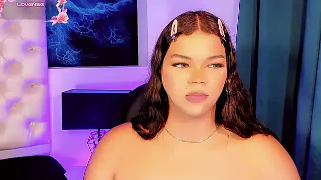 Chat XXX en directo de Keira_Fox31