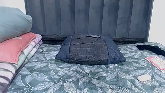 XXX chat uživo modela BigbootyNickyx