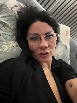 XXX chat uživo modela ZaraVoX