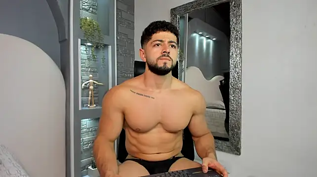 Thiago_moretti live XXX chat