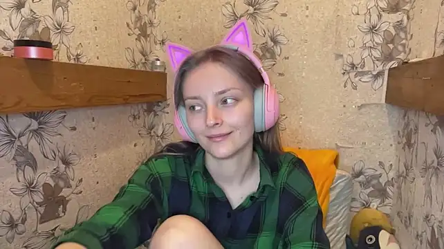 Chat +18 de EmyMiu ao vivo