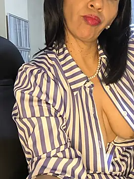 Mrsvictoriaaa: απευθείας συνομιλία ΧΧΧ