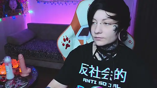 acid_trip1l's Live XXX Chat