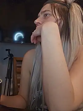 ScarletsWeb Live XXX Chat
