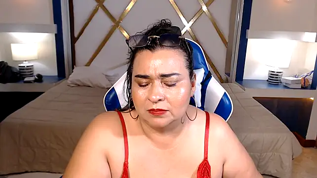 katiusca_rm's Live XXX Chat