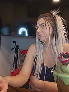 XXX chat uživo modela ScarletsWeb