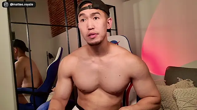 MatteoRoyale: онлайн-секс-чат