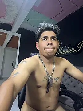 Noir_Desiree Chat XXX in diretta