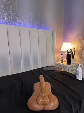 Mia-Medina's Live XXX Chat