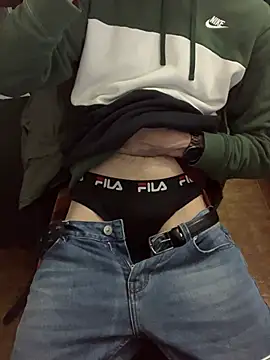 Pol8888's Live XXX Chat