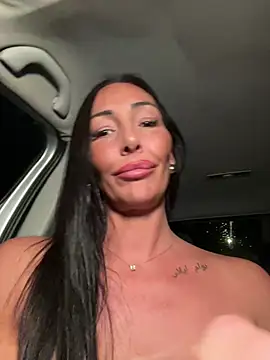 Chatroom XXX en direct de BruneFatal