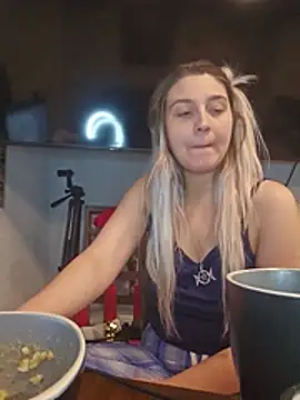 ScarletsWeb élő XXX-chatje